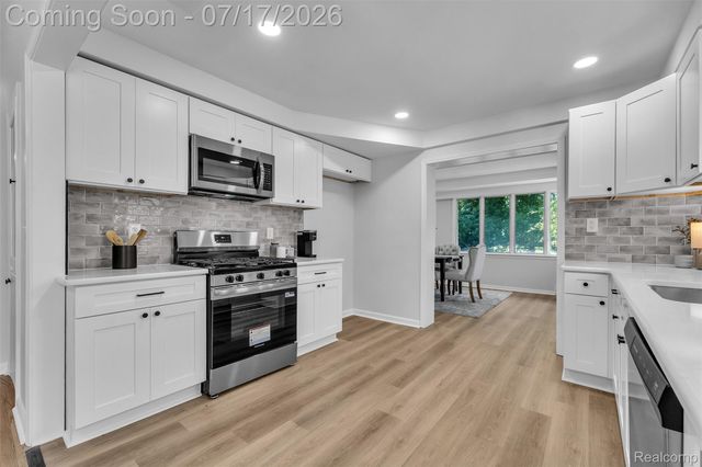 14221 Crosley, Redford Charter Township, MI 48239