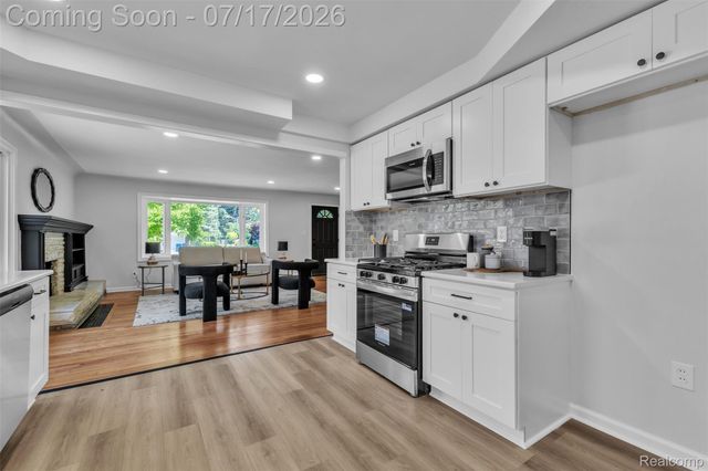 14221 Crosley, Redford Charter Township, MI 48239