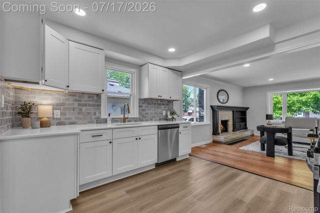 14221 Crosley, Redford Charter Township, MI 48239