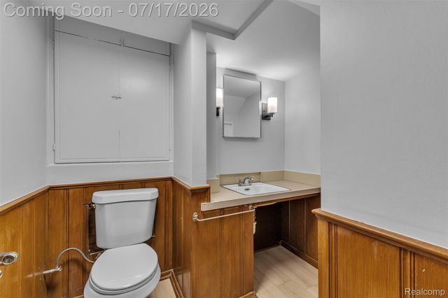14221 Crosley, Redford Charter Township, MI 48239