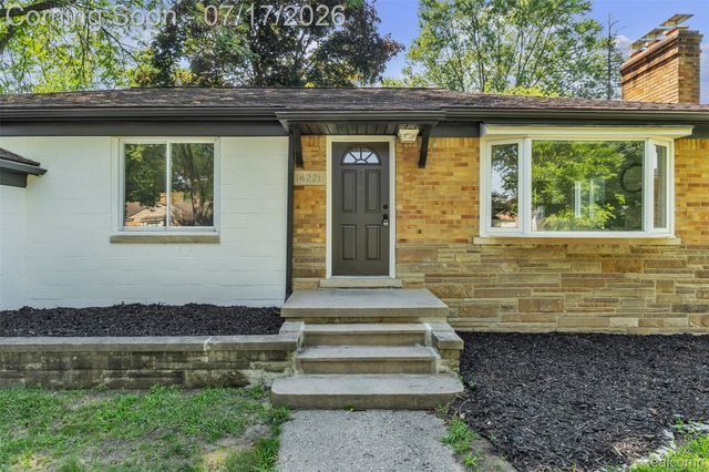 14221 Crosley, Redford Charter Township, MI 48239