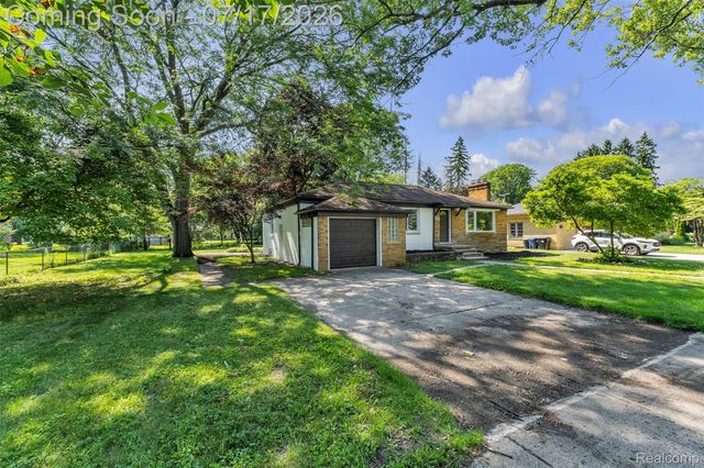 14221 Crosley, Redford Charter Township, MI 48239