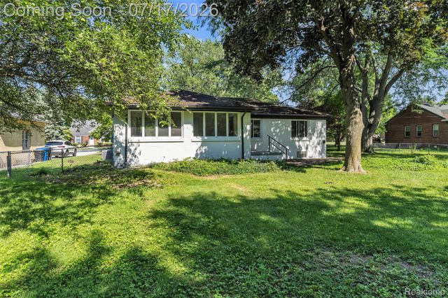 14221 Crosley, Redford Charter Township, MI 48239