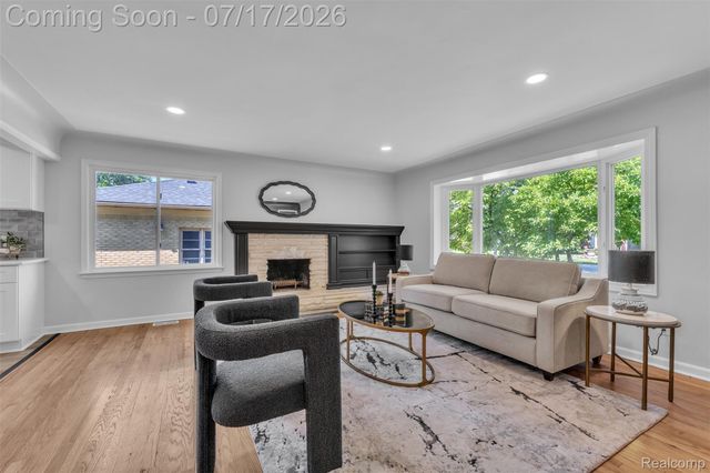 14221 Crosley, Redford Charter Township, MI 48239