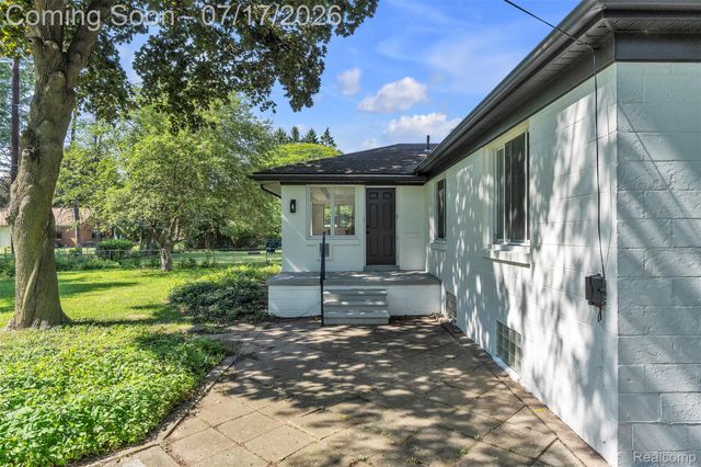 14221 Crosley, Redford Charter Township, MI 48239