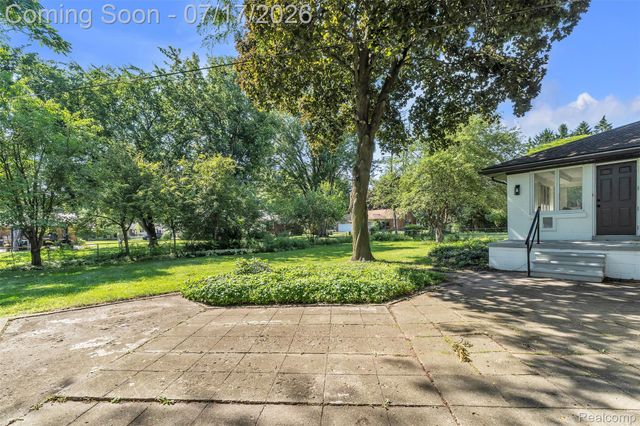 14221 Crosley, Redford Charter Township, MI 48239
