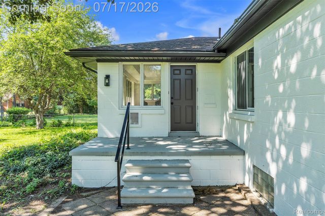 14221 Crosley, Redford Charter Township, MI 48239