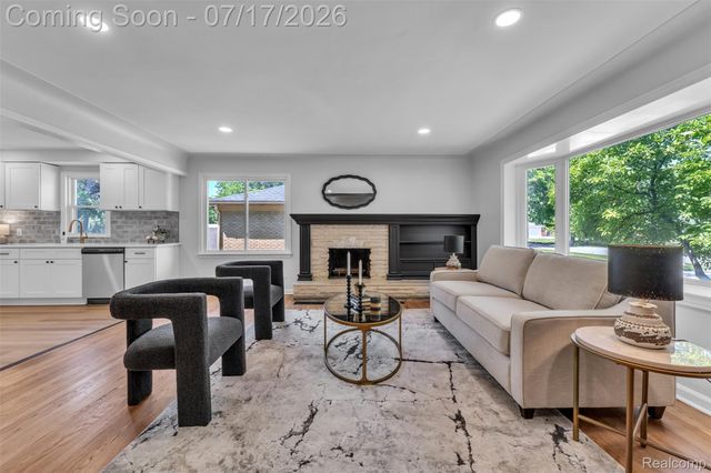 14221 Crosley, Redford Charter Township, MI 48239