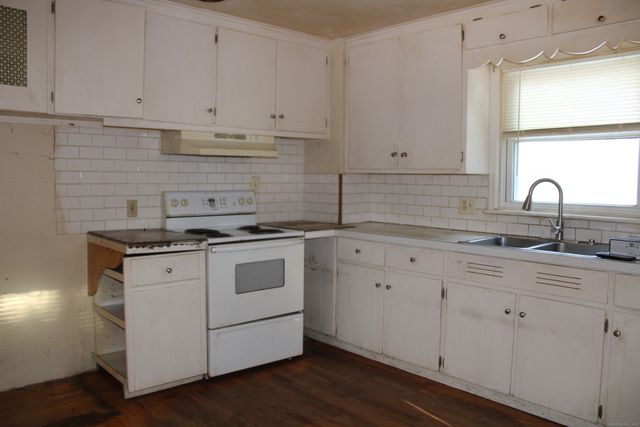 108 Breezy Hill Road, Harwinton, CT 06791