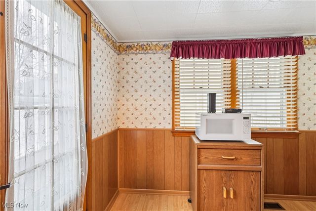 79 20th Street SW, Barberton, OH 44203