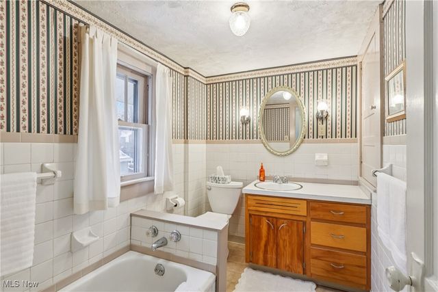 79 20th Street SW, Barberton, OH 44203