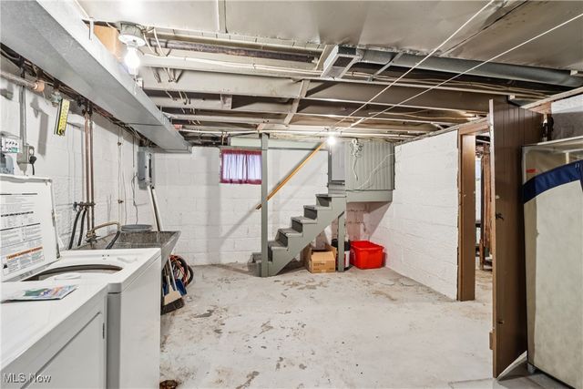 79 20th Street SW, Barberton, OH 44203