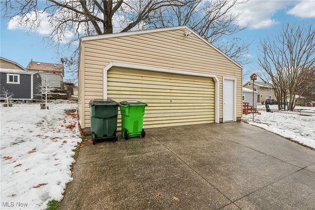 79 20th Street SW, Barberton, OH 44203