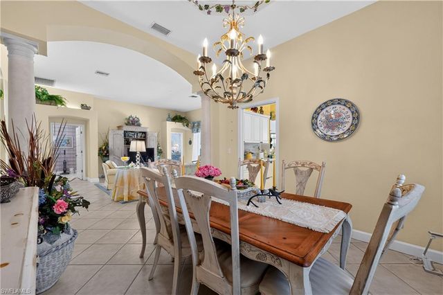 2317 Island Cove CIR N, Naples, FL 34109