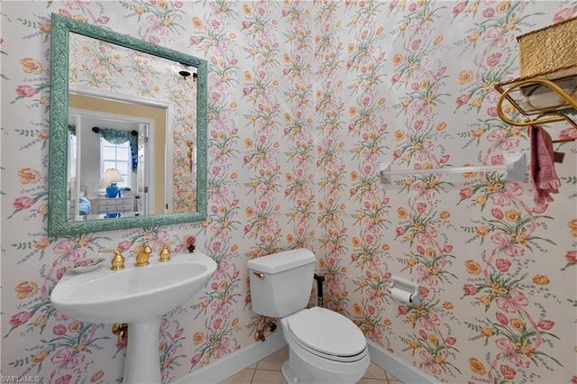 2317 Island Cove CIR N, Naples, FL 34109