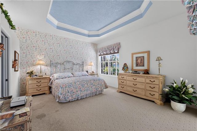 2317 Island Cove CIR N, Naples, FL 34109