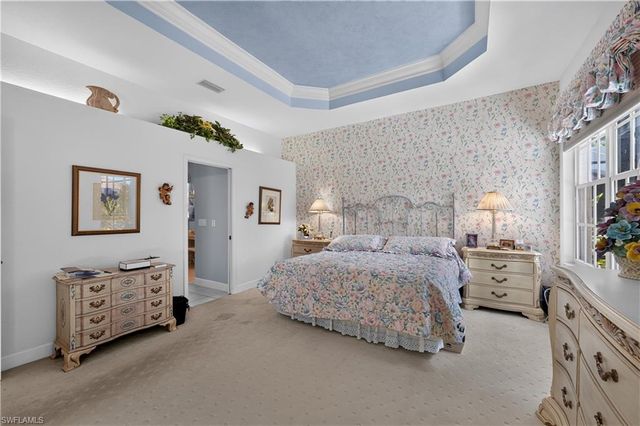 2317 Island Cove CIR N, Naples, FL 34109