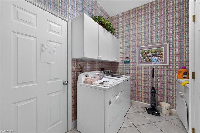2317 Island Cove CIR N, Naples, FL 34109