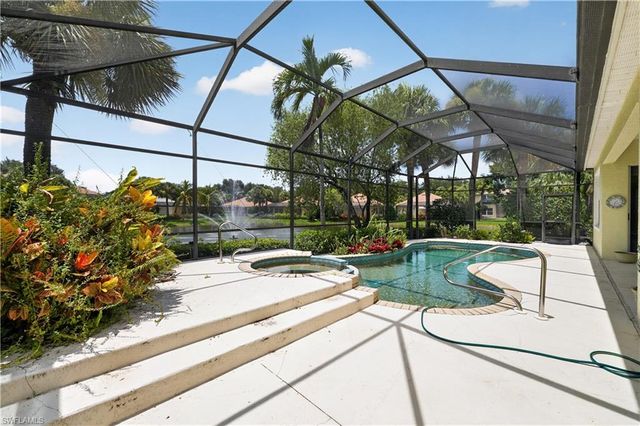 2317 Island Cove CIR N, Naples, FL 34109