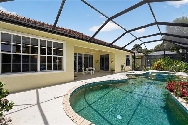 2317 Island Cove CIR N, Naples, FL 34109