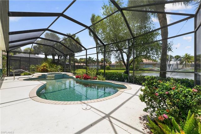2317 Island Cove CIR N, Naples, FL 34109