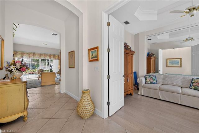 2317 Island Cove CIR N, Naples, FL 34109