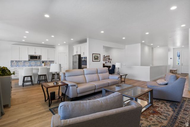 5420 N CLIFFROSE DR, Eagle Mountain, UT 84005