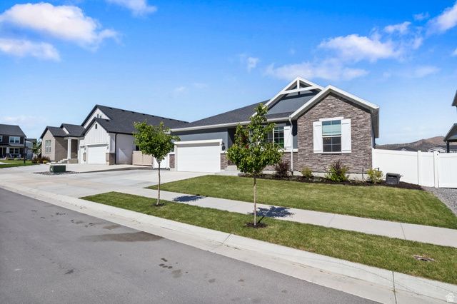 5420 N CLIFFROSE DR, Eagle Mountain, UT 84005