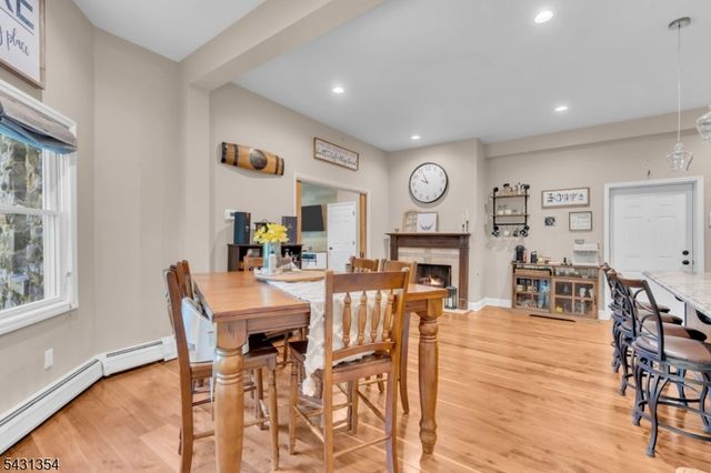 28 Sunset Ter 5, Mount Arlington Boro, NJ 07856