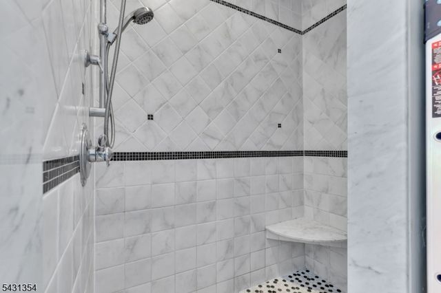 28 Sunset Ter 5, Mount Arlington Boro, NJ 07856