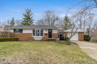 354 Reitman Court, Rochester Hills, MI 48307