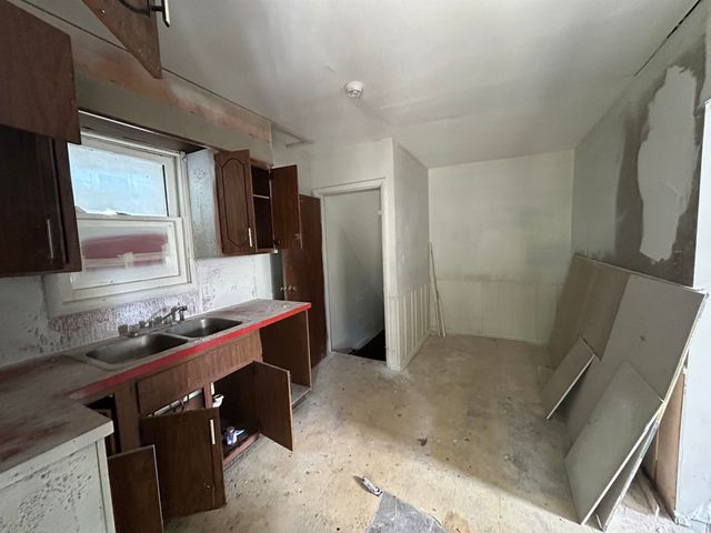 456 Leta Avenue, Flint, MI 48507