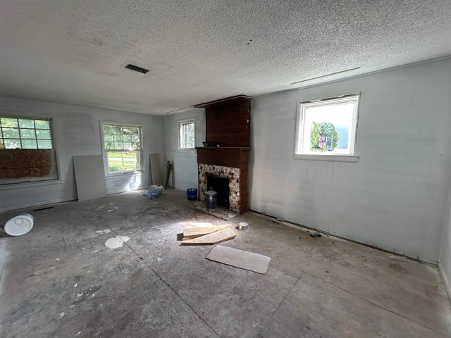 456 Leta Avenue, Flint, MI 48507