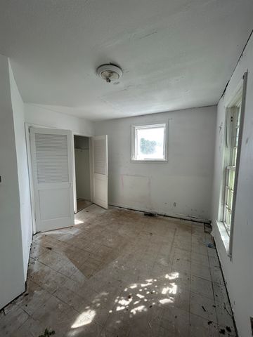 456 Leta Avenue, Flint, MI 48507