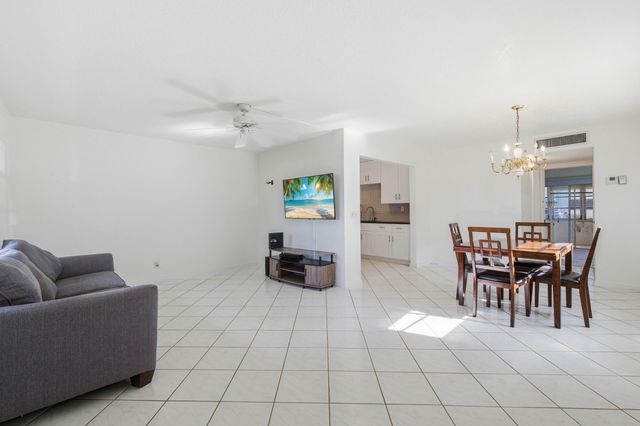 249 Burgundy F, Delray Beach, FL 33484