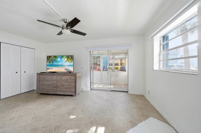 249 Burgundy F, Delray Beach, FL 33484