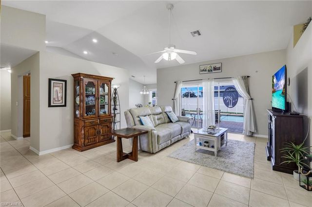 1815 NE 2nd PL, Cape Coral, FL 33909