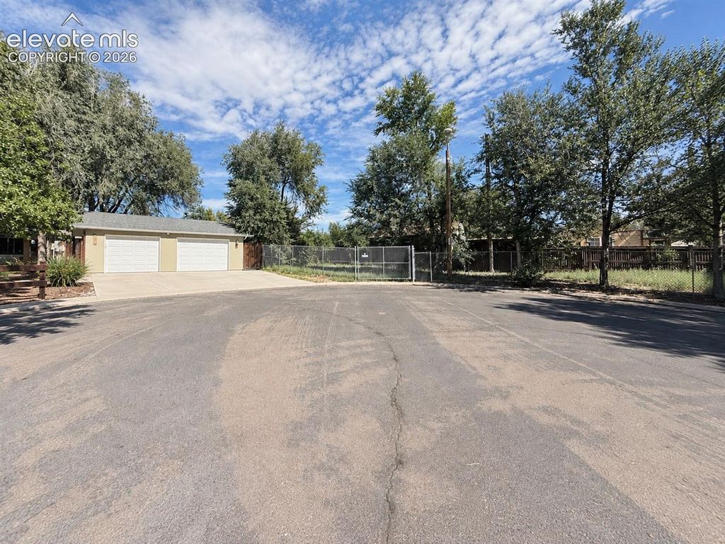 1130 Valley Manor Court, Colorado Springs, CO 80906 — photo 3