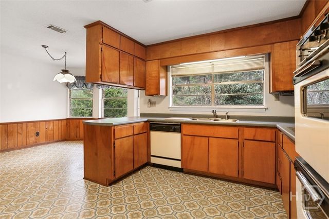 1405 Bellview Drive, Savannah, GA 31406