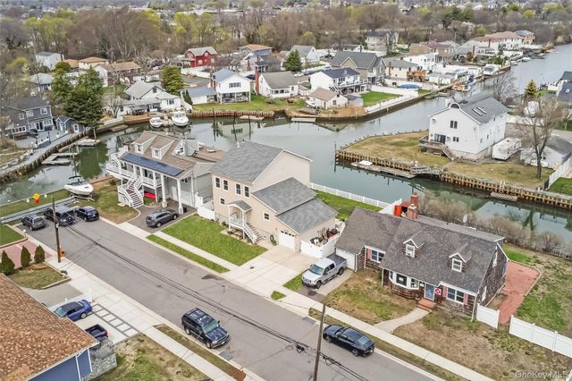 3729 Niami Street, Seaford, NY 11783