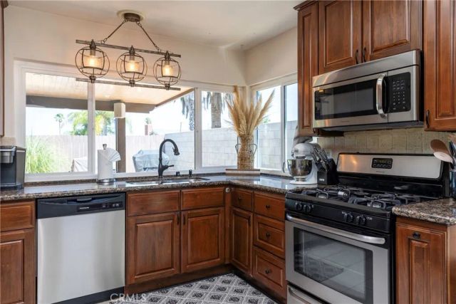 1324 Vallejo Drive, Corona, CA 92882