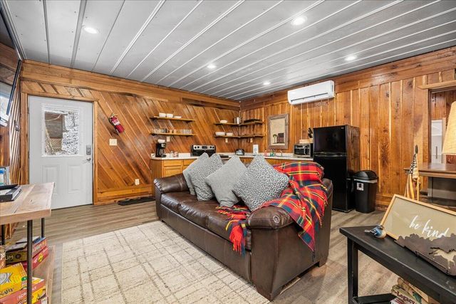 1922 Star Gap Road, Stanton, KY 40380