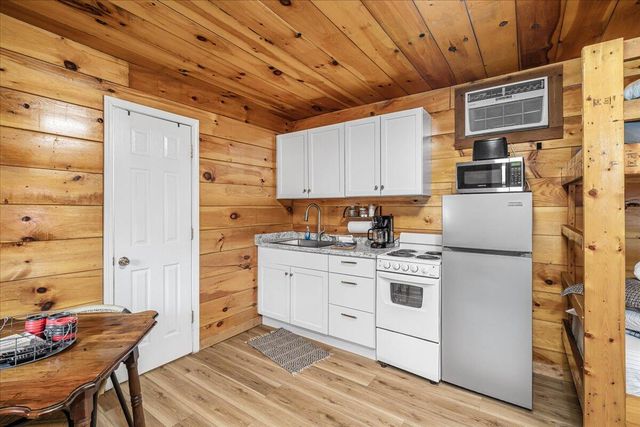 1922 Star Gap Road, Stanton, KY 40380