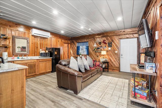 1922 Star Gap Road, Stanton, KY 40380