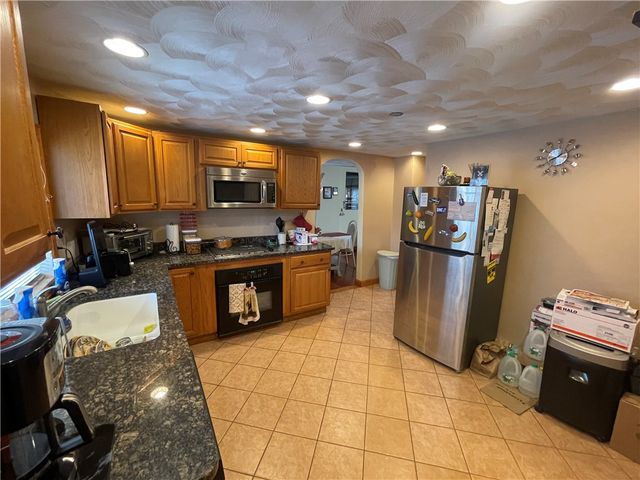 50 Washington Avenue, East Providence, RI 02915