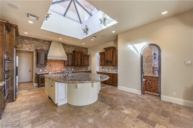 16 Anthem Pointe Court, Henderson, NV 89052