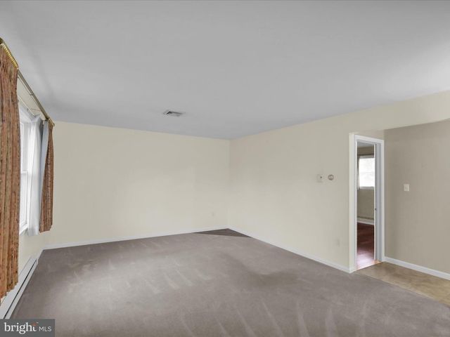 2 CAMBRIDGE CT, Fleetwood, PA 19522