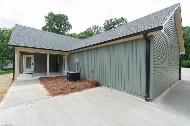 190 Old Pinnacle Hotel Road, Pinnacle, NC 27043