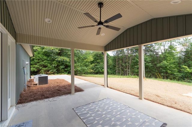 190 Old Pinnacle Hotel Road, Pinnacle, NC 27043
