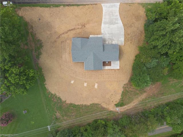 190 Old Pinnacle Hotel Road, Pinnacle, NC 27043